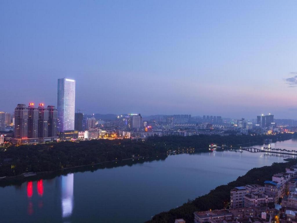 Ming Du Lakeside Hotel Nanning Eksteriør billede